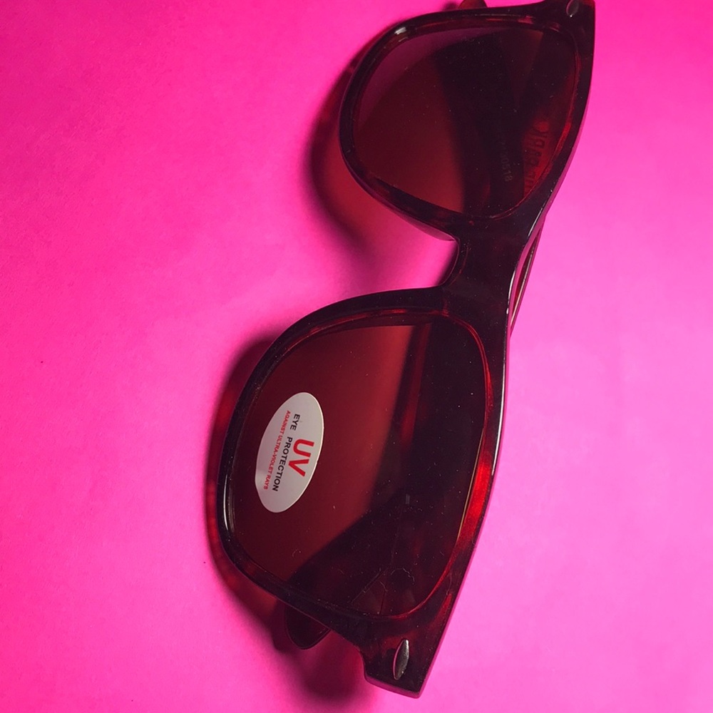 BROWN SUNGLASSES UV PROTECTION